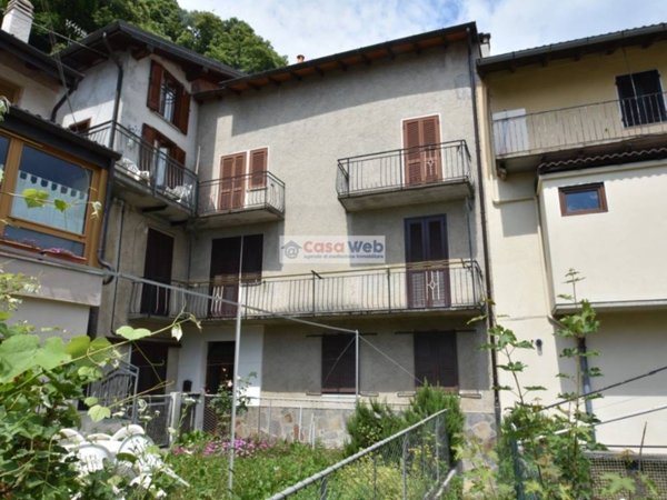 appartamento in vendita a Maccagno con Pino e Veddasca in zona Armio