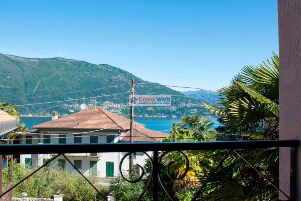 appartamento in vendita a Maccagno con Pino e Veddasca in zona Zenna