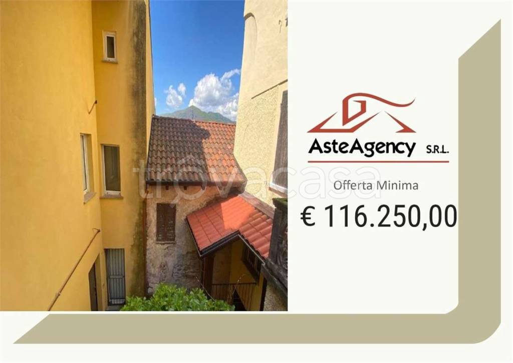 appartamento in vendita a Maccagno con Pino e Veddasca in zona Orascio