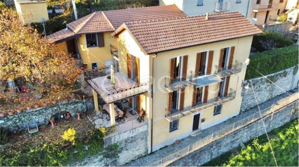 casa indipendente in vendita a Maccagno con Pino e Veddasca in zona Garabiolo