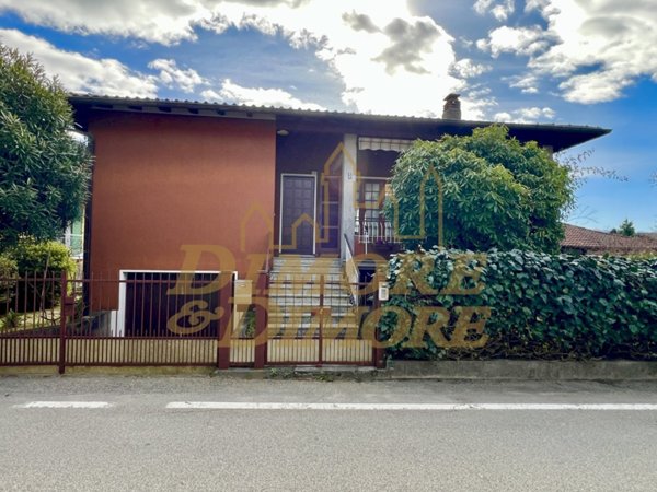 casa indipendente in vendita a Maccagno con Pino e Veddasca in zona Maccagno