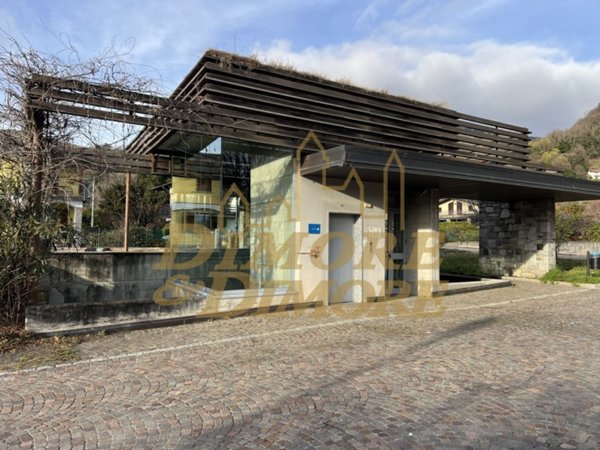 appartamento in vendita a Maccagno con Pino e Veddasca in zona Maccagno