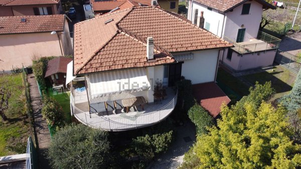 appartamento in vendita a Maccagno con Pino e Veddasca in zona Maccagno