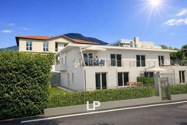 appartamento in vendita a Maccagno con Pino e Veddasca in zona Maccagno