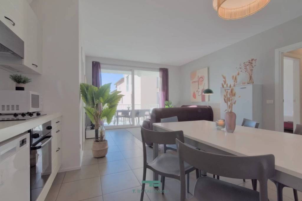 appartamento in vendita a Maccagno con Pino e Veddasca in zona Maccagno