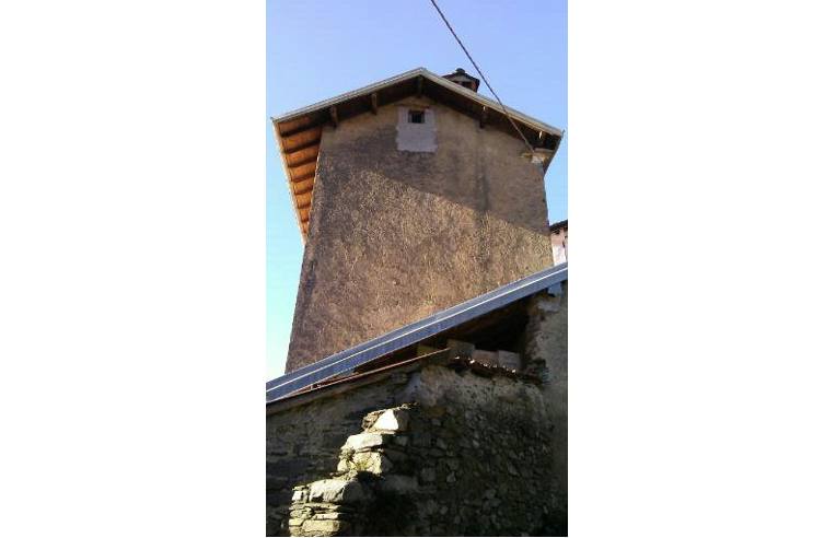 casa indipendente in vendita a Maccagno con Pino e Veddasca