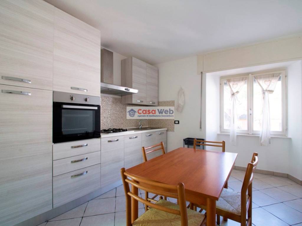 appartamento in vendita a Maccagno con Pino e Veddasca in zona Zenna