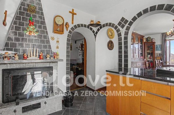 casa indipendente in vendita a Maccagno con Pino e Veddasca in zona Maccagno