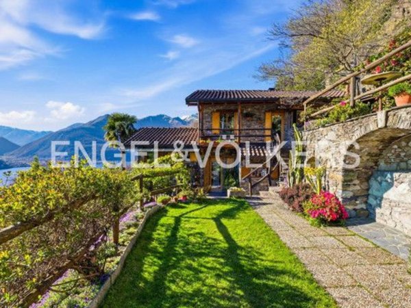 casa indipendente in vendita a Maccagno con Pino e Veddasca in zona Orascio