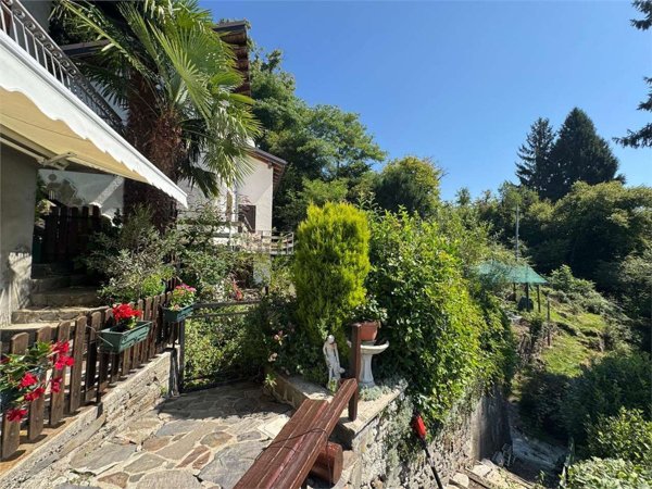 casa indipendente in vendita a Maccagno con Pino e Veddasca in zona Graglio