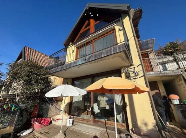 appartamento in vendita a Maccagno con Pino e Veddasca in zona Maccagno