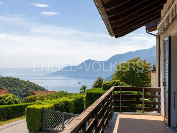 casa indipendente in vendita a Maccagno con Pino e Veddasca in zona Maccagno