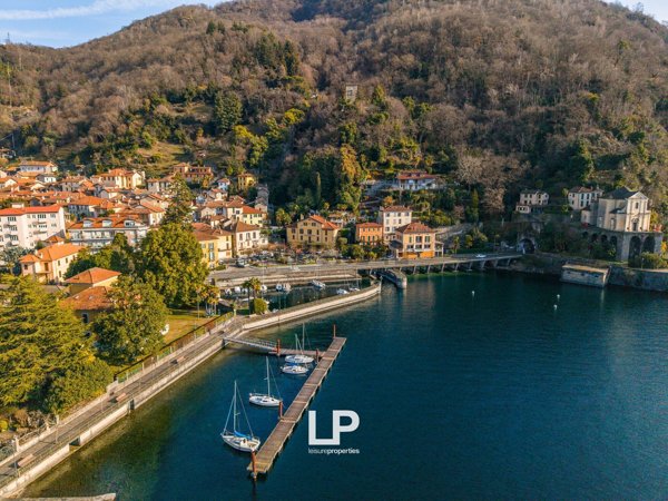 appartamento in vendita a Maccagno con Pino e Veddasca in zona Maccagno