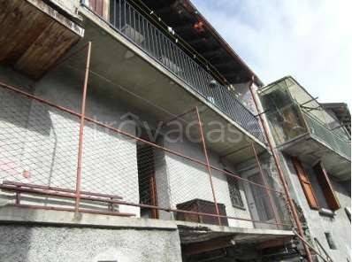 appartamento in vendita a Maccagno con Pino e Veddasca in zona Maccagno