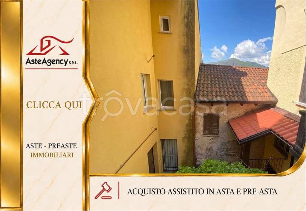 appartamento in vendita a Maccagno con Pino e Veddasca in zona Orascio