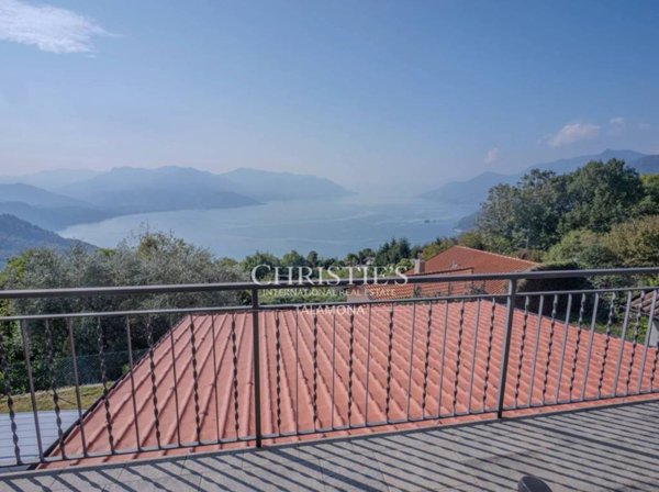appartamento in vendita a Maccagno con Pino e Veddasca in zona Maccagno