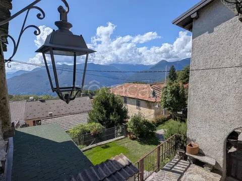 appartamento in vendita a Maccagno con Pino e Veddasca in zona Musignano