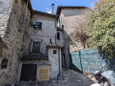 appartamento in vendita a Maccagno con Pino e Veddasca in zona Musignano
