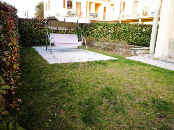 appartamento in vendita a Cadrezzate con Osmate