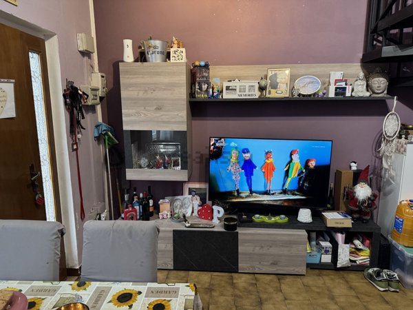 appartamento in vendita a Cadrezzate con Osmate in zona Cadrezzate