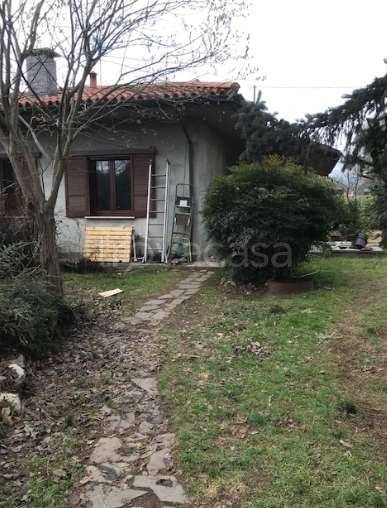 casa indipendente in vendita a Cadrezzate con Osmate