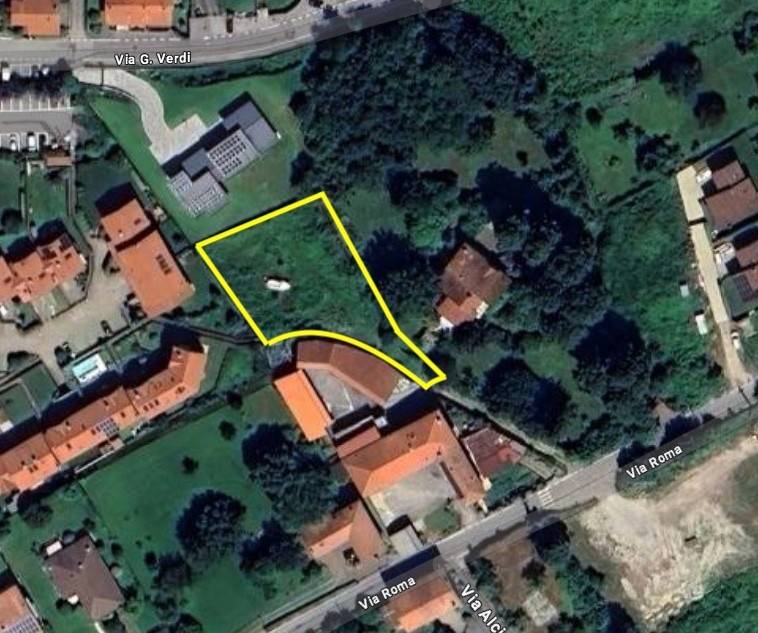 terreno edificabile in vendita a Cadrezzate con Osmate in zona Osmate