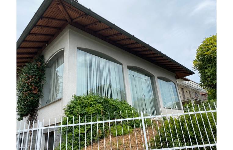 casa indipendente in vendita a Cadrezzate con Osmate