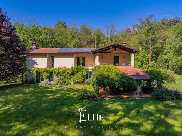 casa indipendente in vendita a Cadrezzate con Osmate