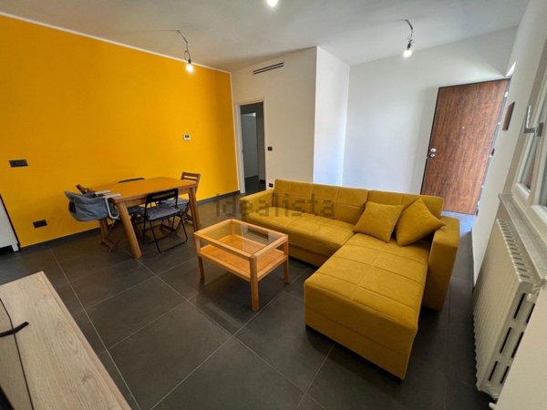 appartamento in vendita a Cadrezzate con Osmate in zona Cadrezzate