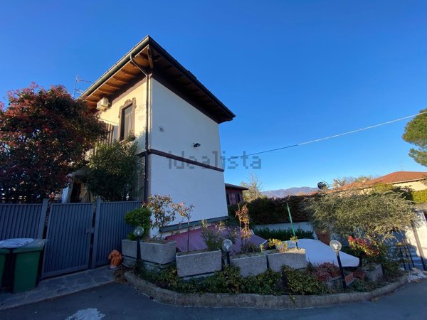 appartamento in vendita a Cadrezzate con Osmate