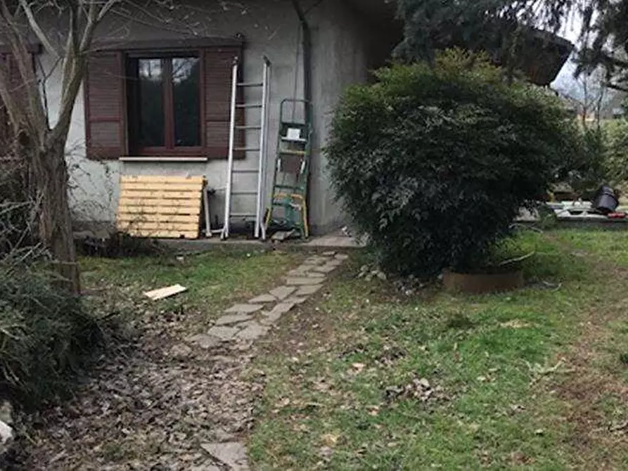 casa indipendente in vendita a Cadrezzate con Osmate