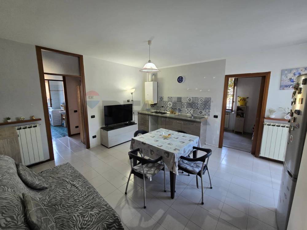 appartamento in vendita a Cadrezzate con Osmate in zona Osmate