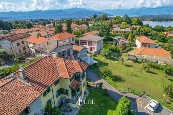 casa indipendente in vendita a Cadrezzate con Osmate in zona Osmate