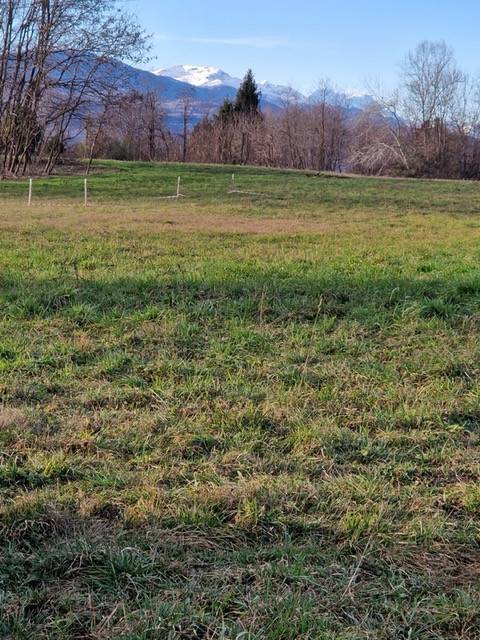 terreno edificabile in vendita a Cadrezzate con Osmate