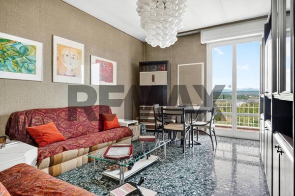 appartamento in vendita a Cadrezzate con Osmate in zona Osmate