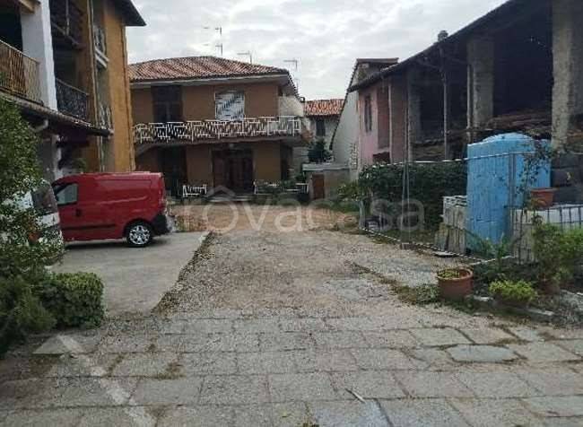 appartamento in vendita a Cadrezzate con Osmate in zona Osmate