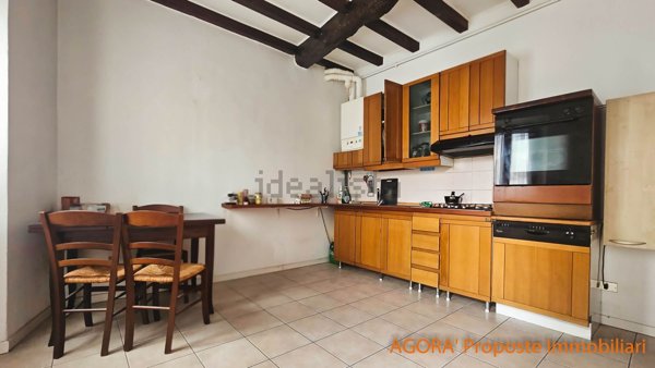 appartamento in vendita a Cadrezzate con Osmate in zona Osmate