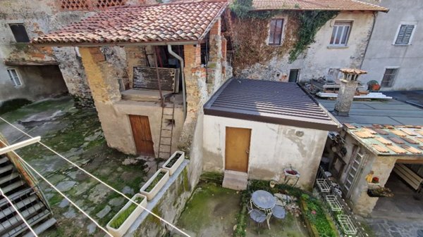 casa indipendente in vendita a Bardello con Malgesso e Bregano