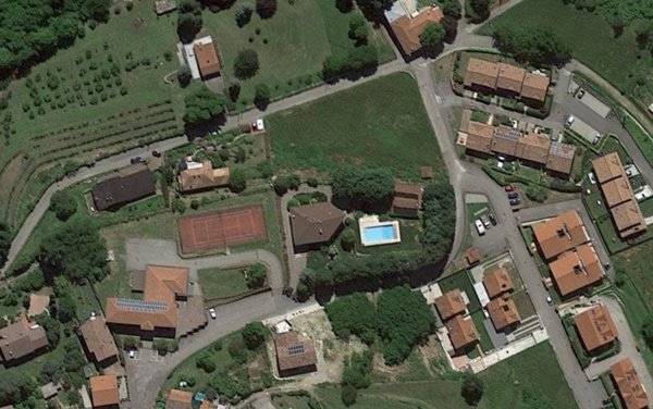 terreno edificabile in vendita a Bardello con Malgesso e Bregano in zona Bregano