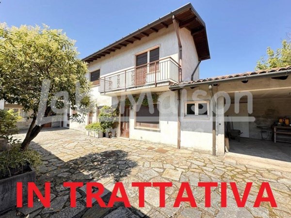 casa indipendente in vendita a Bardello con Malgesso e Bregano in zona Bardello