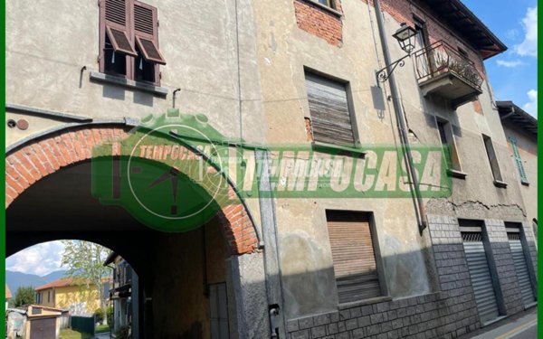 appartamento in vendita a Bardello con Malgesso e Bregano in zona Bardello