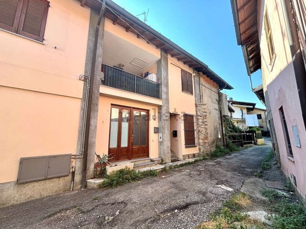 appartamento in vendita a Bardello con Malgesso e Bregano in zona Malgesso