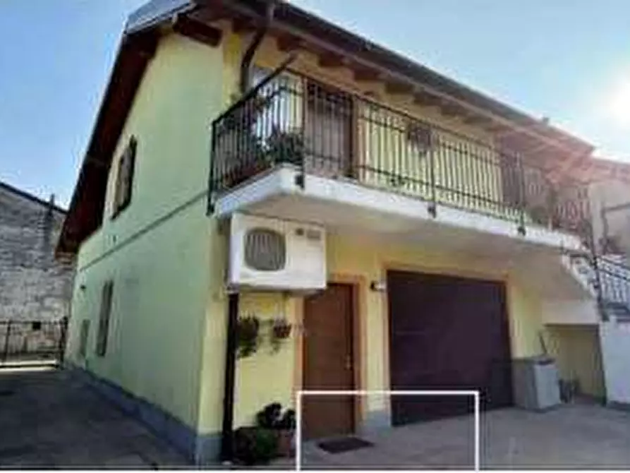 appartamento in vendita a Bardello con Malgesso e Bregano in zona Bardello