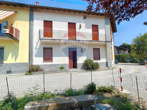 appartamento in vendita a Bardello con Malgesso e Bregano in zona Bregano