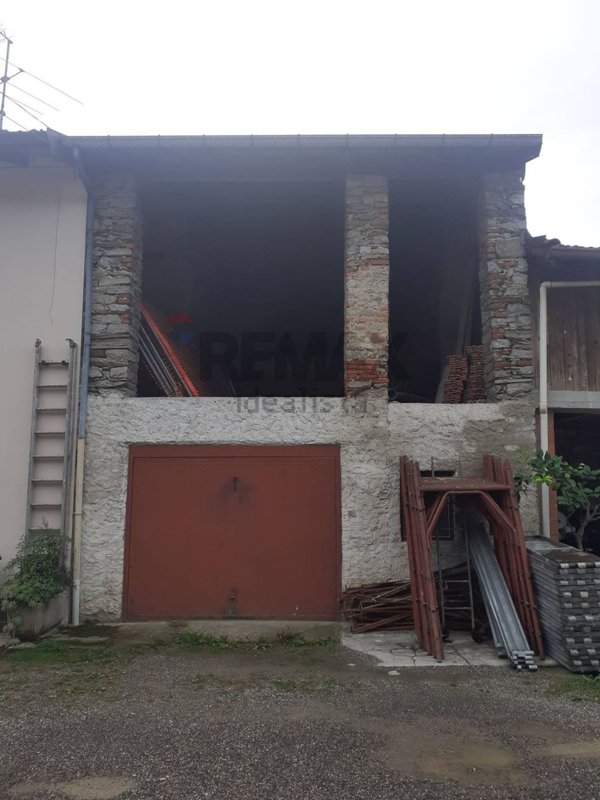 ufficio in vendita a Bardello con Malgesso e Bregano in zona Bregano