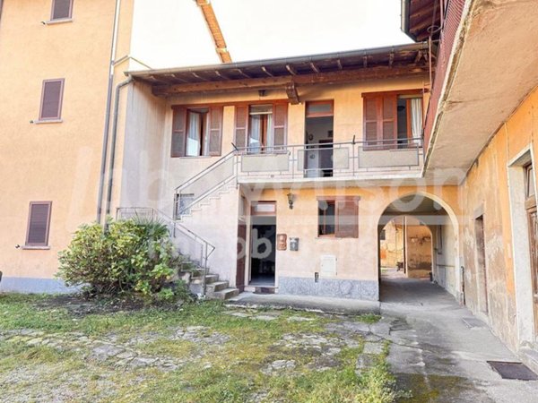 casa indipendente in vendita a Bardello con Malgesso e Bregano in zona Bardello