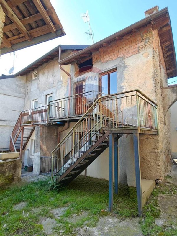 appartamento in vendita a Bardello con Malgesso e Bregano in zona Malgesso