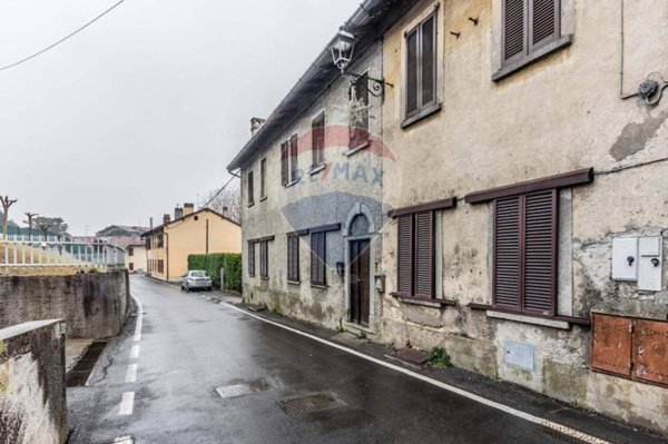 appartamento in vendita a Bardello con Malgesso e Bregano in zona Bregano