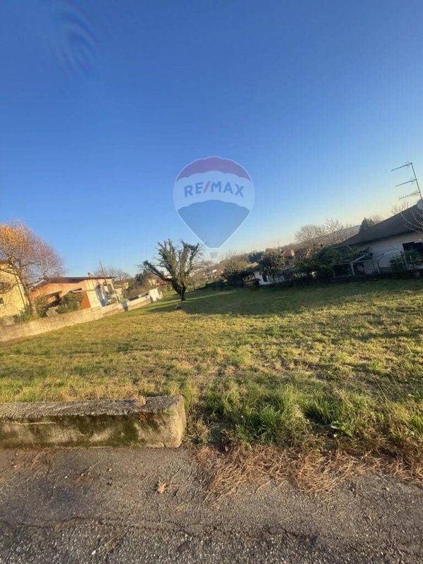 casa indipendente in vendita a Bardello con Malgesso e Bregano in zona Bregano