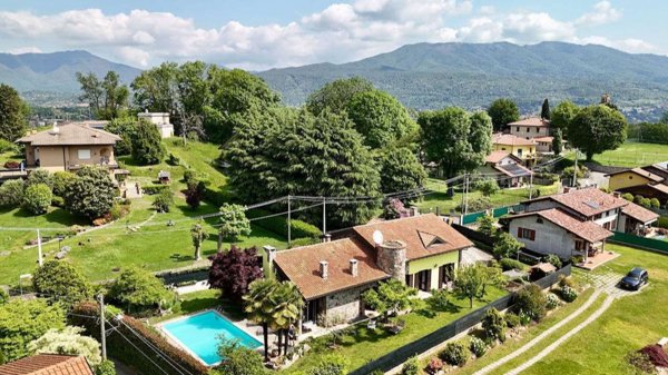 casa indipendente in vendita a Bardello con Malgesso e Bregano in zona Bregano